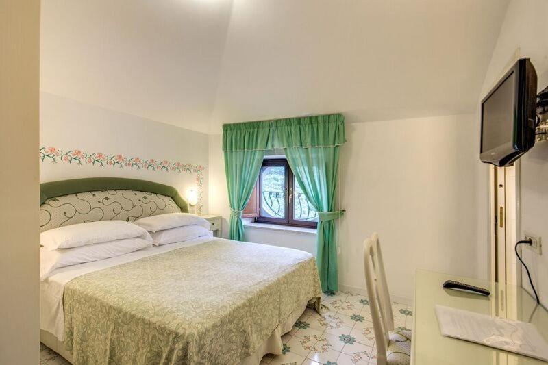 Hotel La Badia Σορέντο Εξωτερικό φωτογραφία